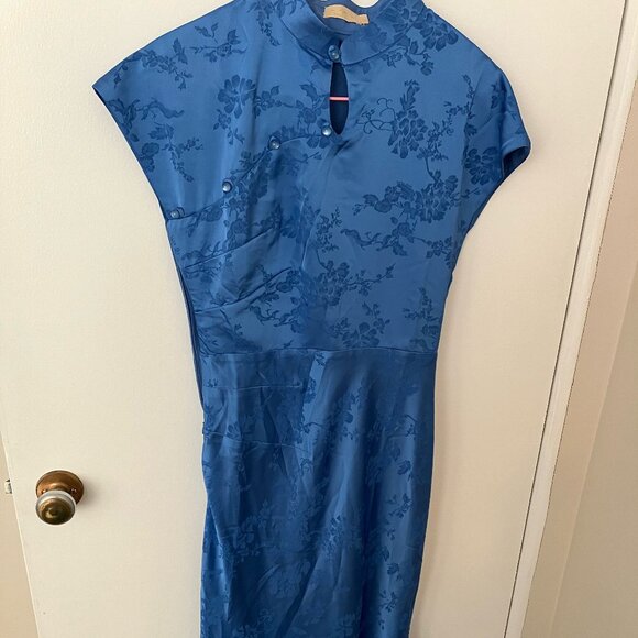 Blue Elegant Dress (Qi Pao) - Picture 2 of 3